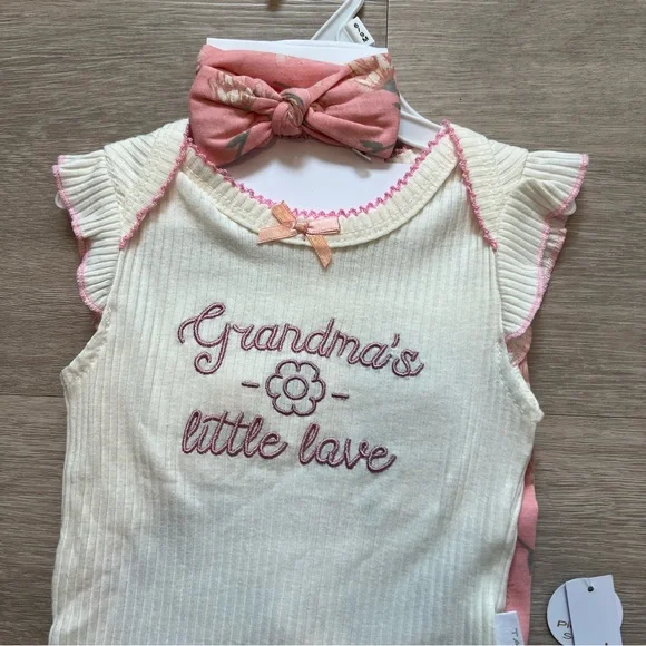 NWT Cream and Pink Onesie Set - Picture 2 of 7